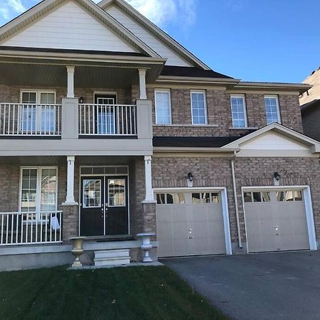 Entire Basement With 3 Bedrooms Niagara Bagian luar foto
