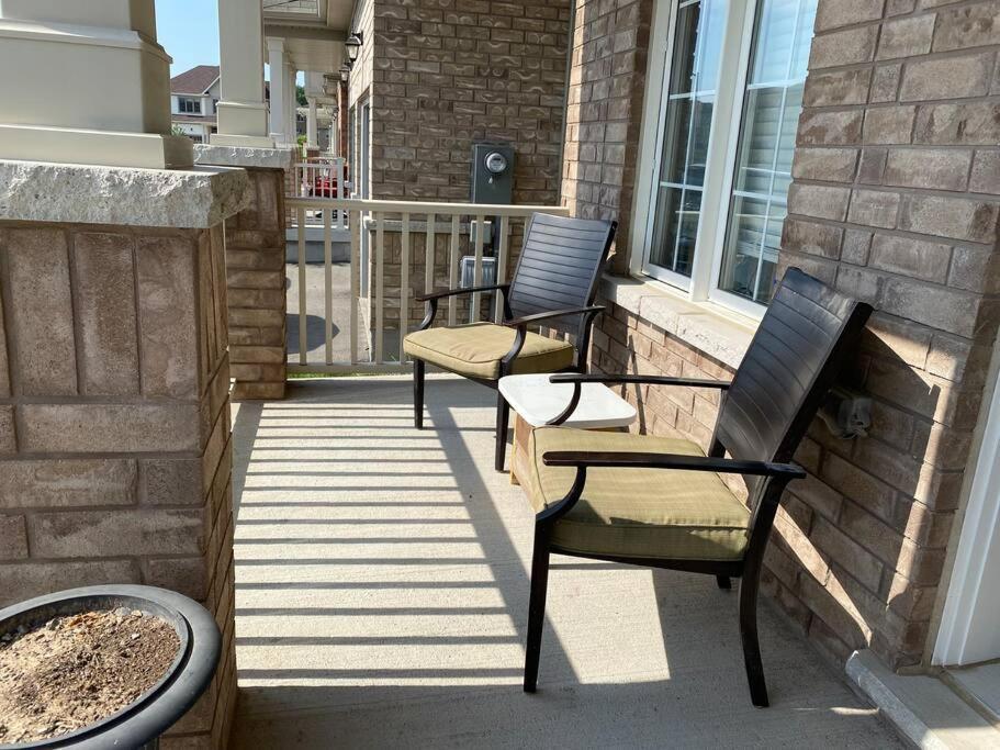 Entire Basement With 3 Bedrooms Niagara Bagian luar foto
